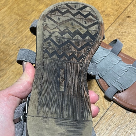 Minnetonka suede fringe sandals - Picture 5 of 7